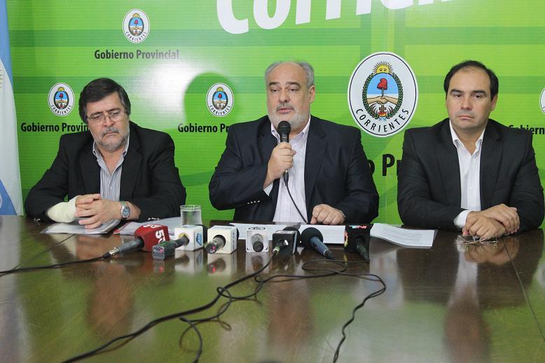 Conferencia_del_gobernador_039