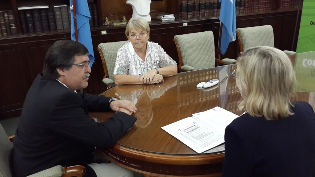 Reuni%c3%93n_con_decanas_de_derecho_y_econ%c3%93micas_1