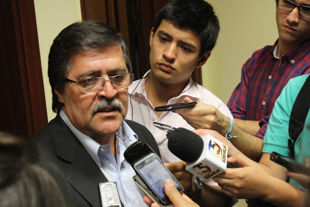 Provincia_aguarda_definiciones_de_naci%c3%93n