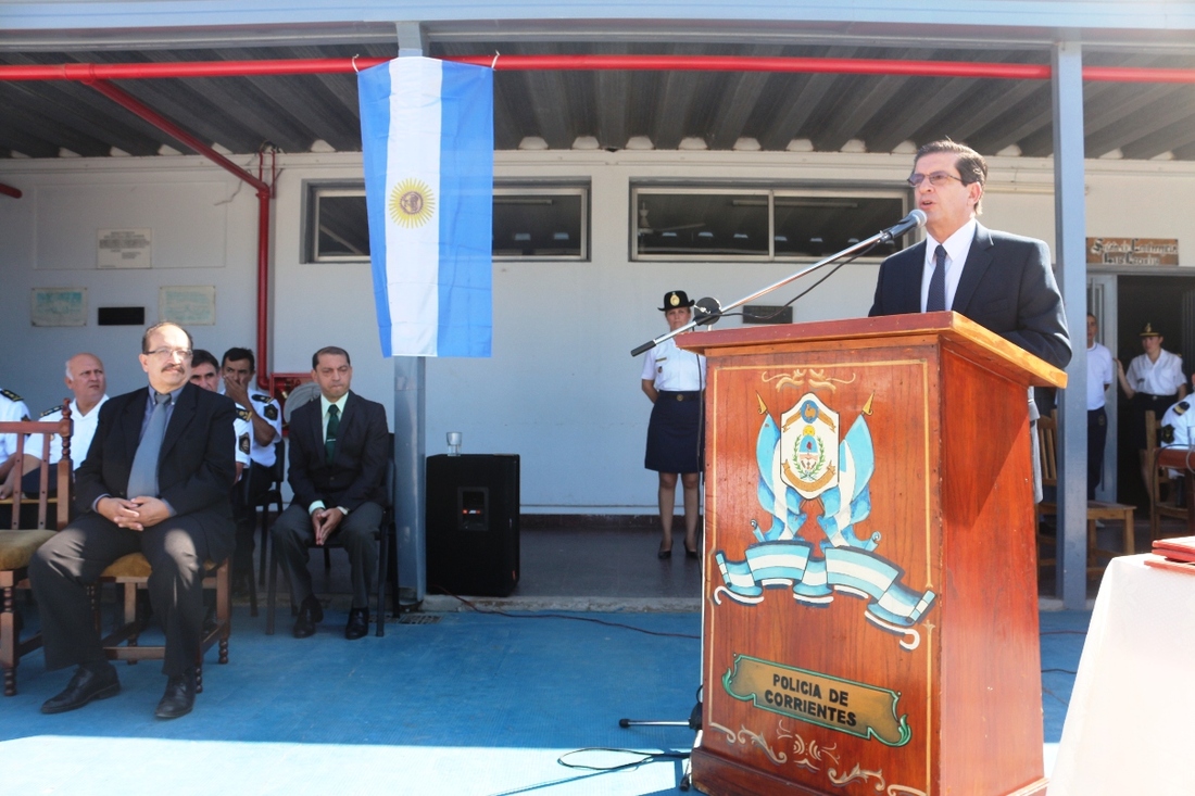 Acto_en_escuela_de_polic%c3%8da_1
